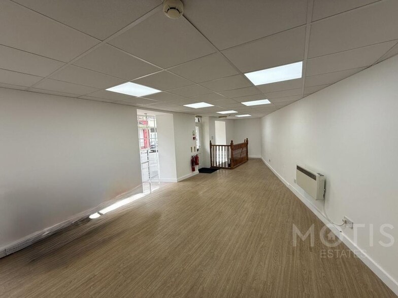 53 Castle St, Dover to rent - Building Photo - Image 2 of 9