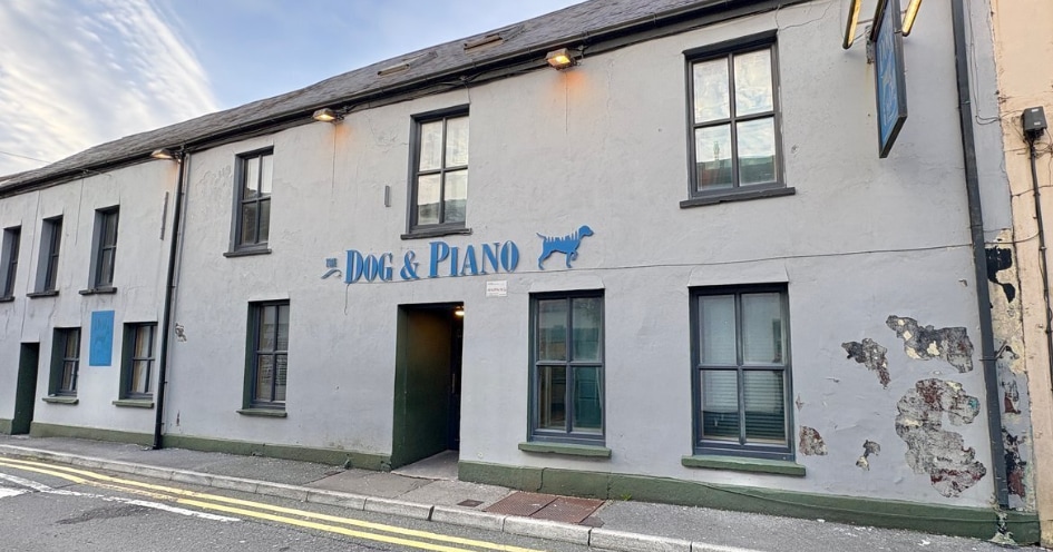 5-6 Water St, Carmarthen for sale - Primary Photo - Image 1 of 9