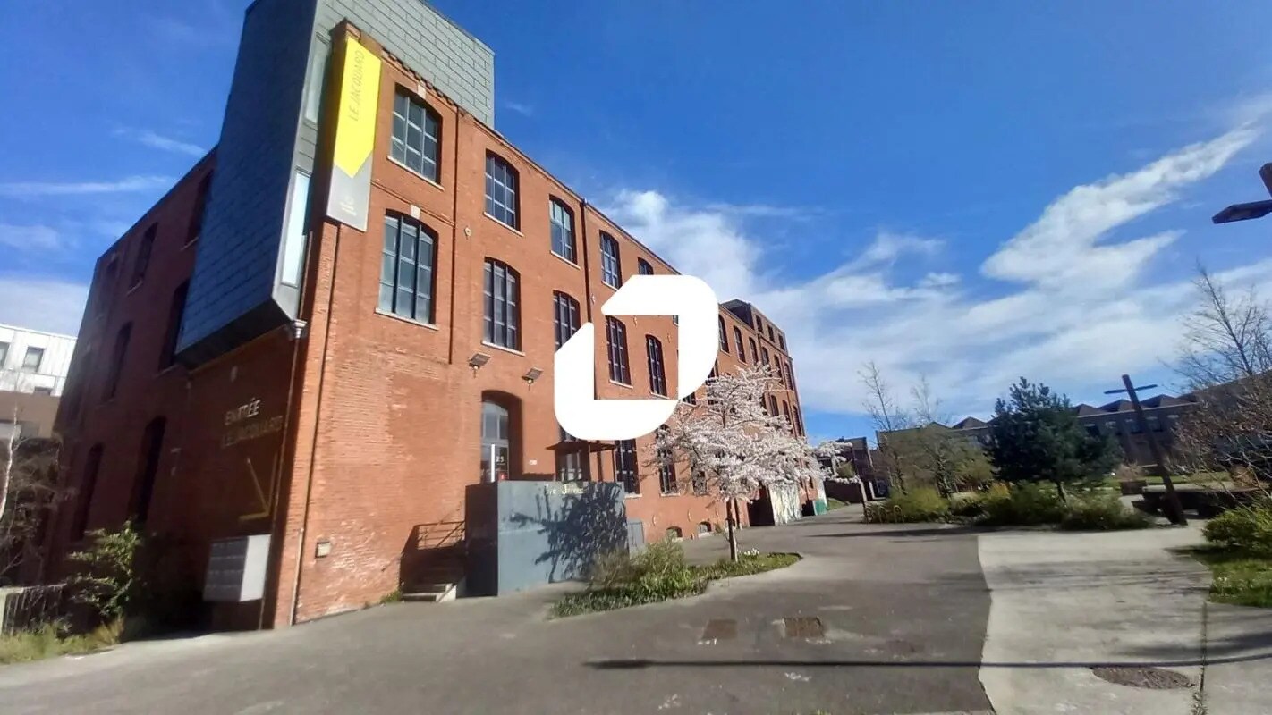 Office in Roubaix to rent Building Photo- Image 1 of 15