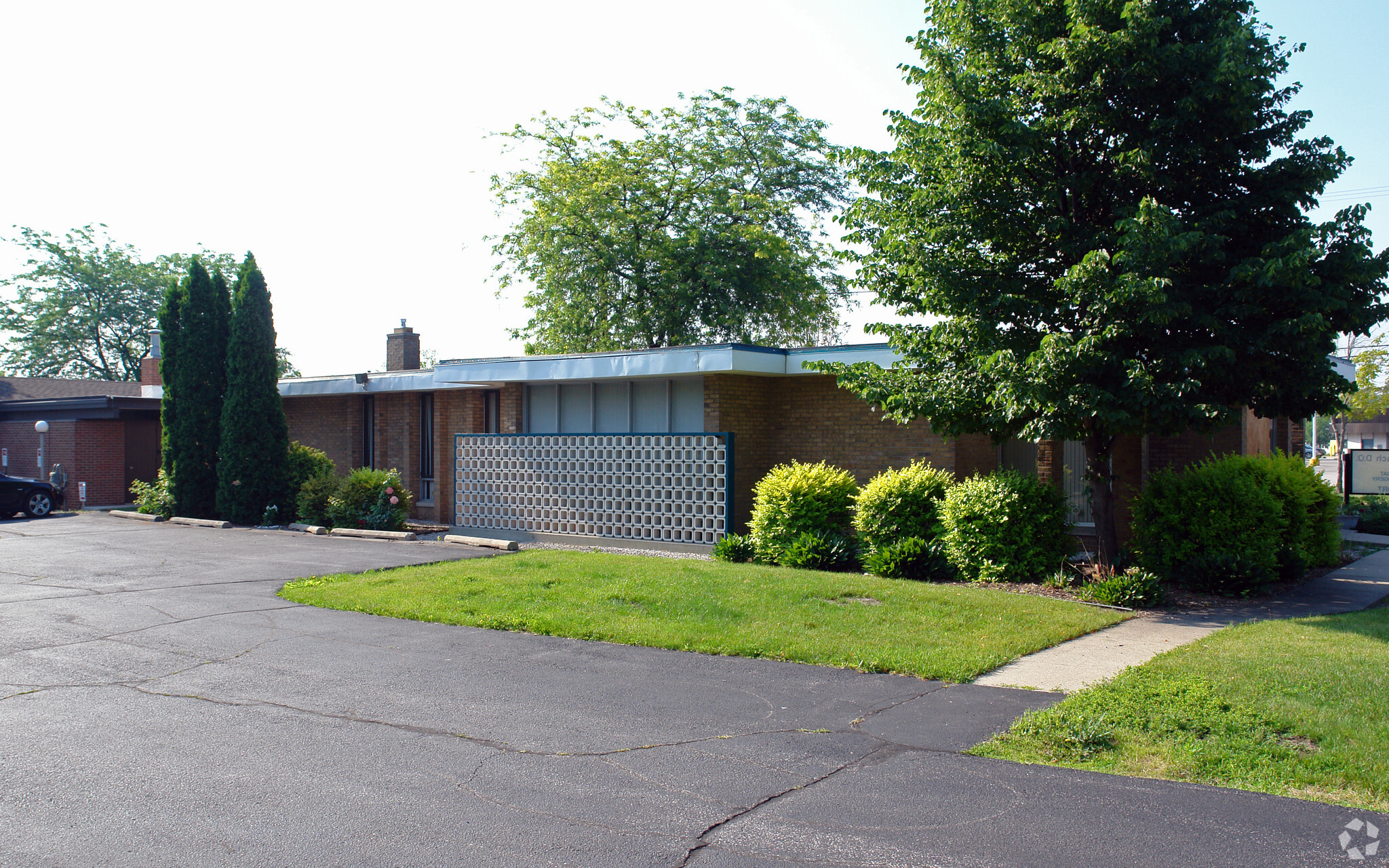 3444 Davenport Ave, Saginaw, MI for rent Building Photo- Image 1 of 7