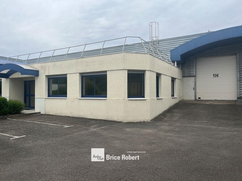 5 Chemin Du Favier, Saint-Genis-Laval to rent - Building Photo - Image 1 of 6