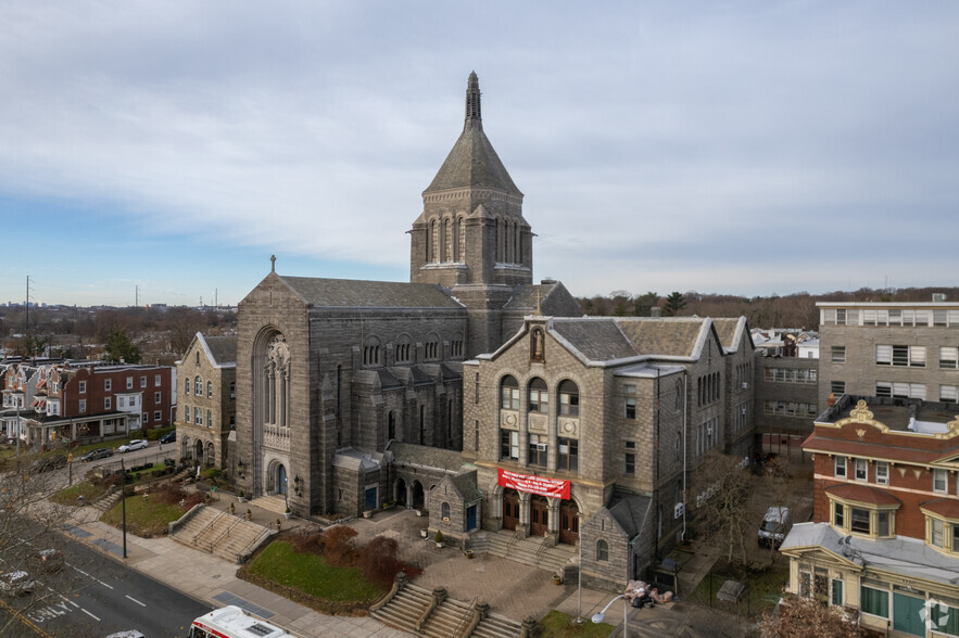 5210-5218 N Broad St, Philadelphia, PA for rent - Building Photo - Image 3 of 5