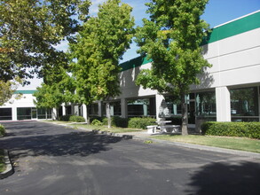 3333 Vaca Valley Pky, Vacaville, CA for rent Building Photo- Image 1 of 7