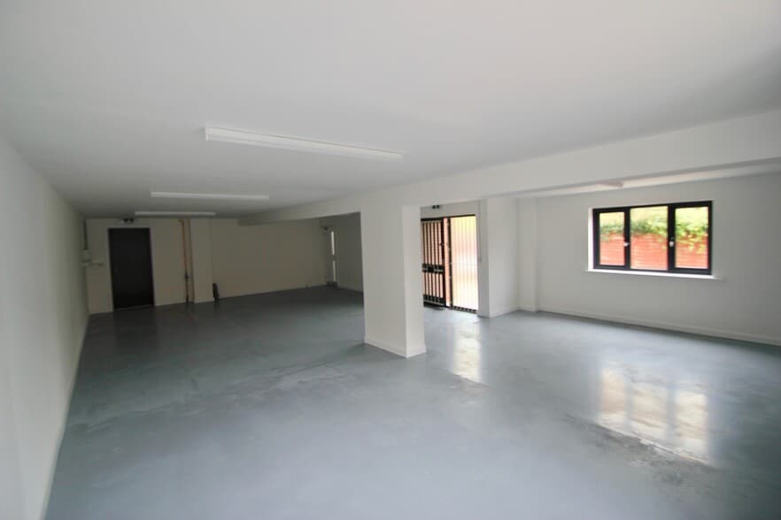 Station Rd, Hungerford to rent - Building Photo - Image 2 of 3