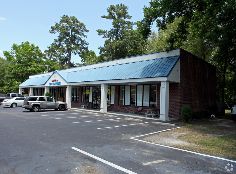 219 Old Trolley Rd, Summerville, SC for rent - Primary Photo - Image 1 of 3