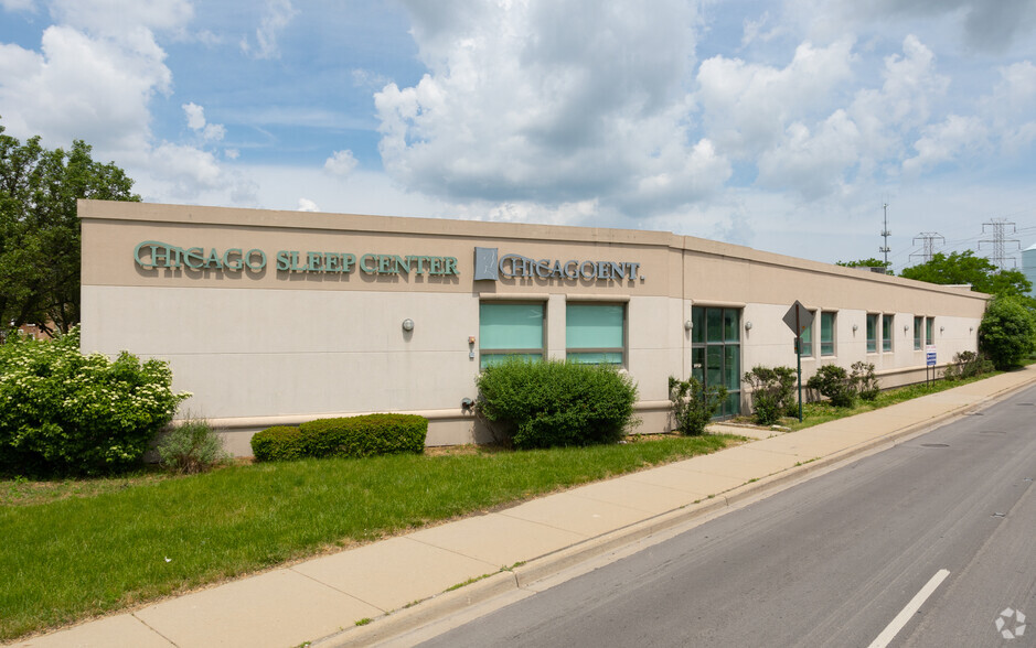 Office in Skokie, IL for sale - Primary Photo - Image 1 of 1