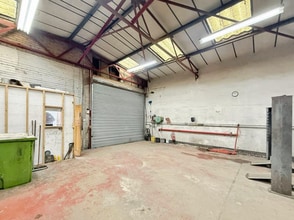 15 Bolton Rd, Manchester to rent Interior Photo- Image 1 of 6