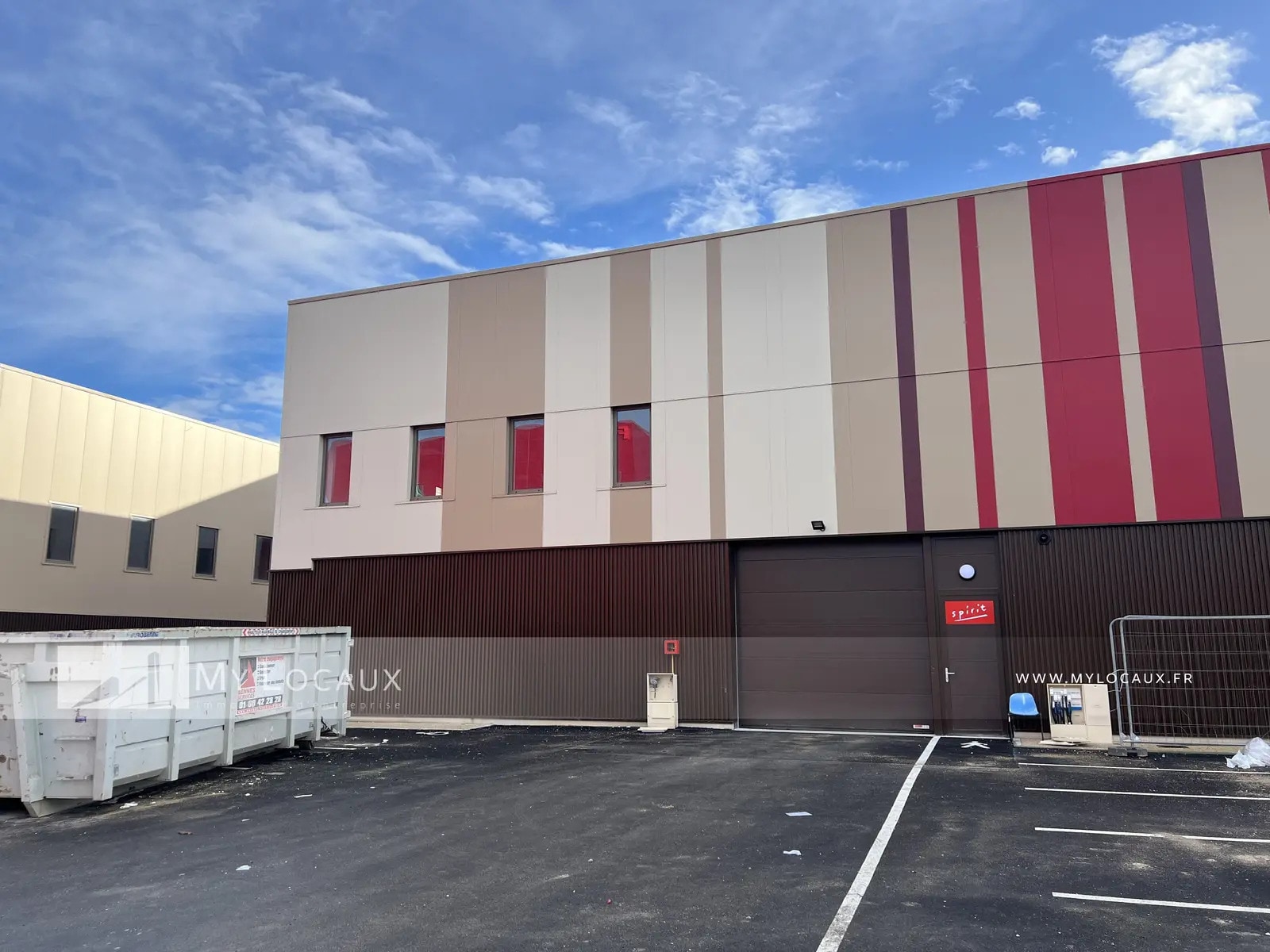 Light Industrial in Gennevilliers for sale Building Photo- Image 1 of 7