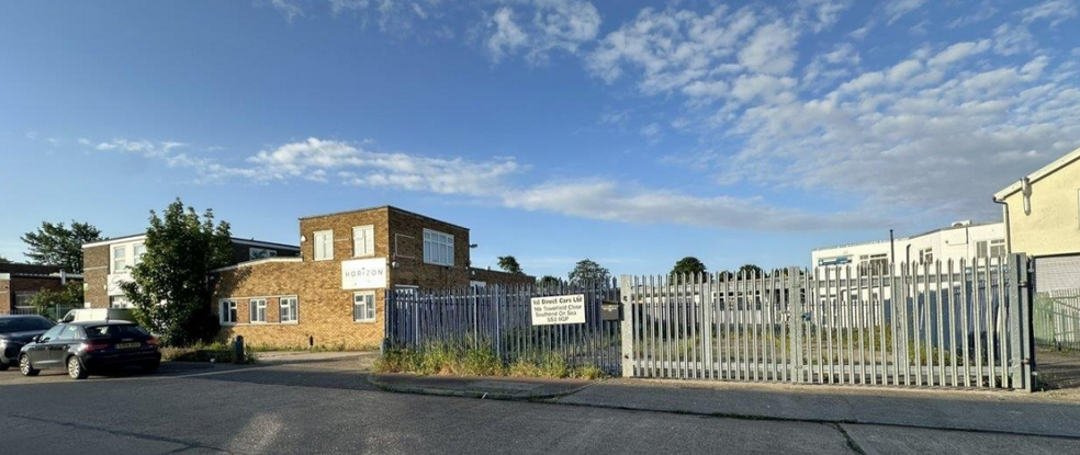 14 Towerfield Close, Southend On Sea for sale - Building Photo - Image 1 of 2