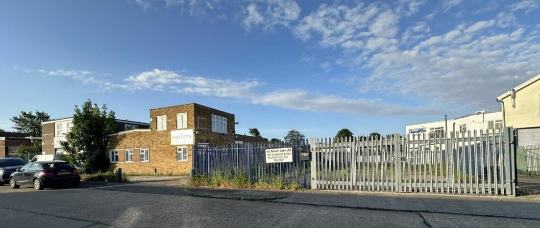 14 Towerfield Close, Southend On Sea for sale Building Photo- Image 1 of 1