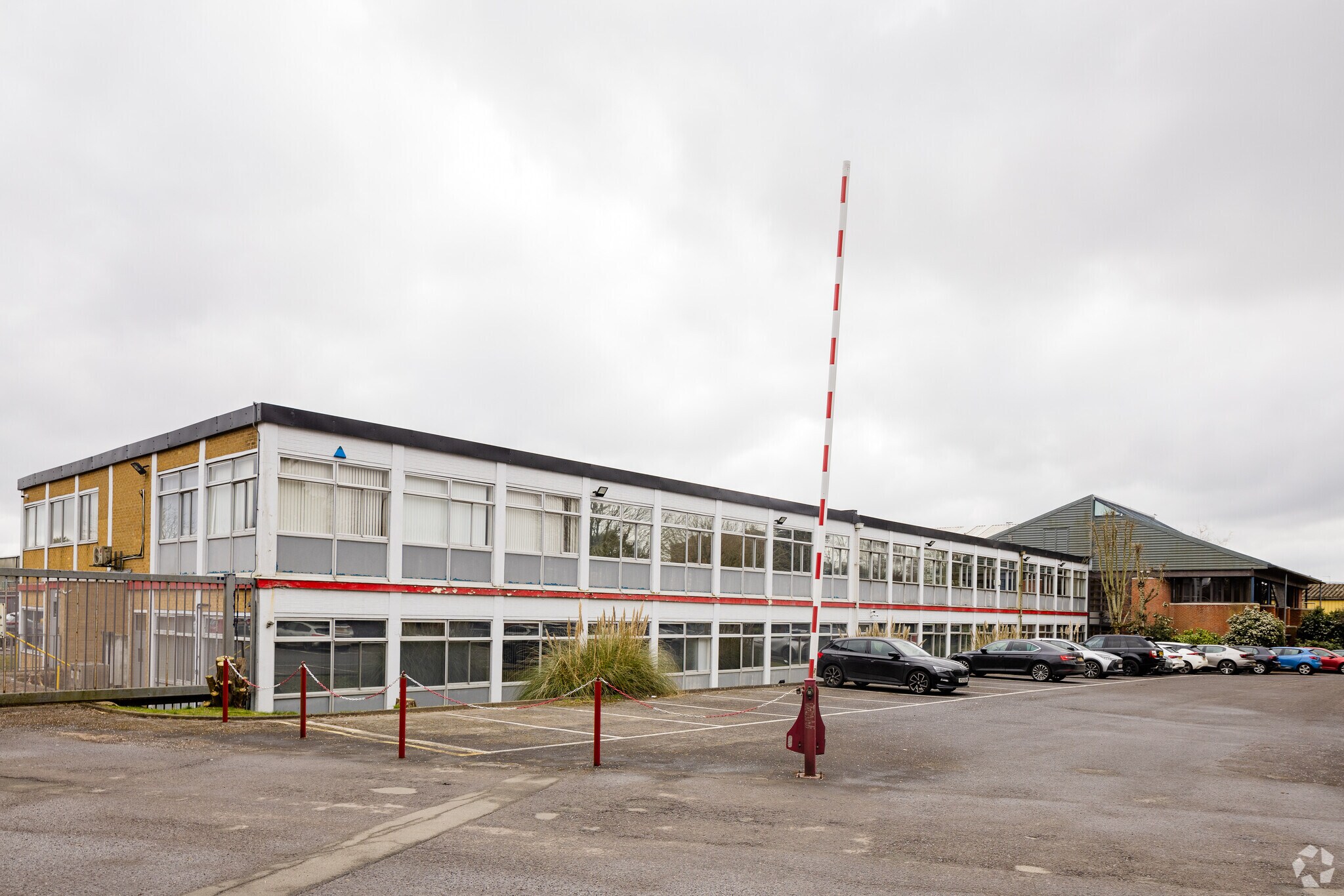 Coronation Rd, High Wycombe for sale Primary Photo- Image 1 of 1