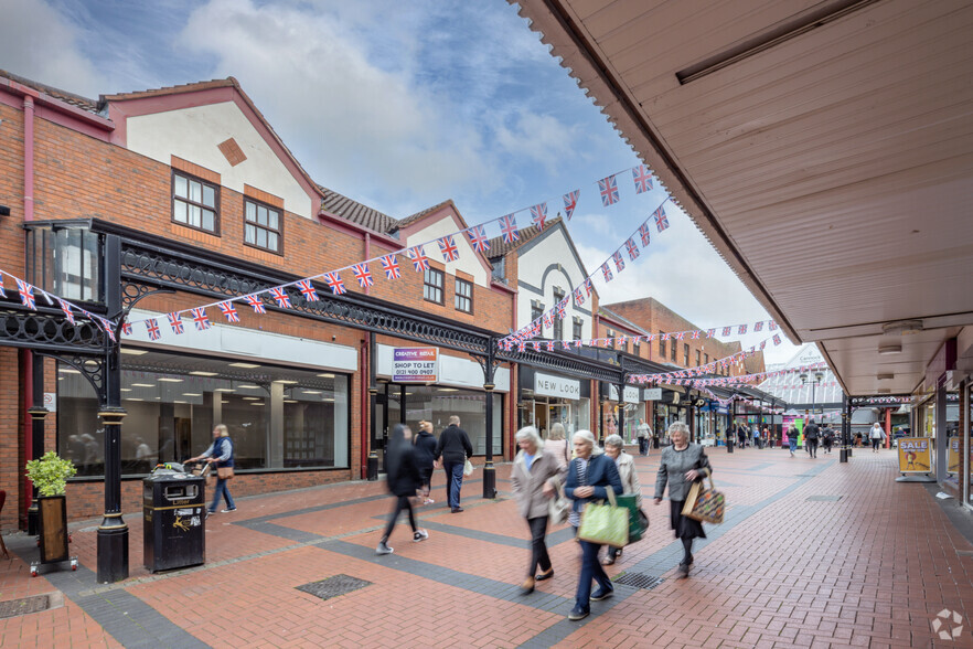 Market Hall St, Cannock for rent - Building Photo - Image 1 of 18