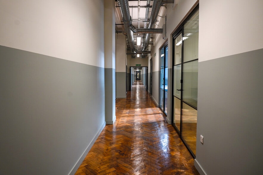 Kimpton Rd, Luton to rent - Interior Photo - Image 2 of 4