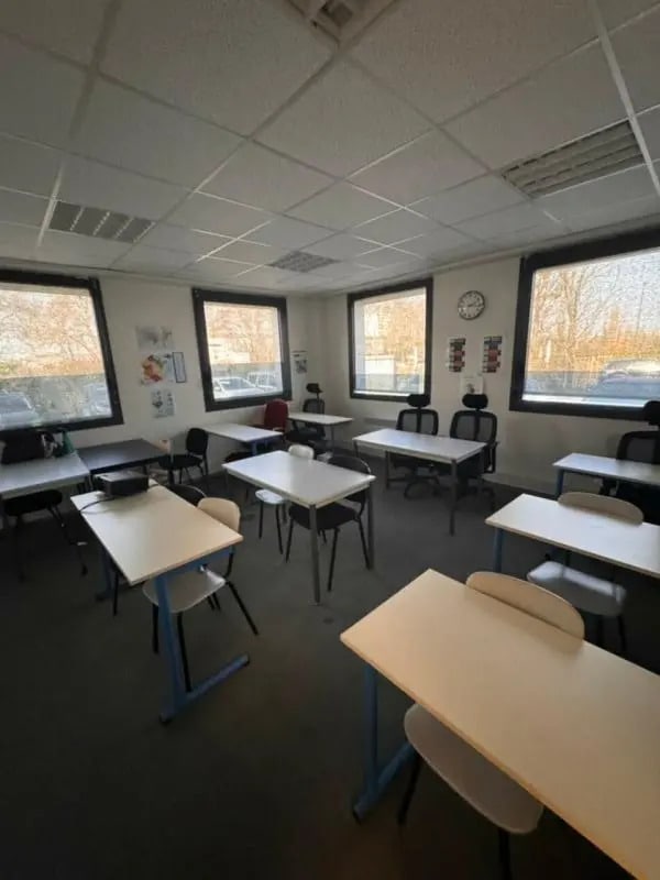 Location Bureaux 142 m²