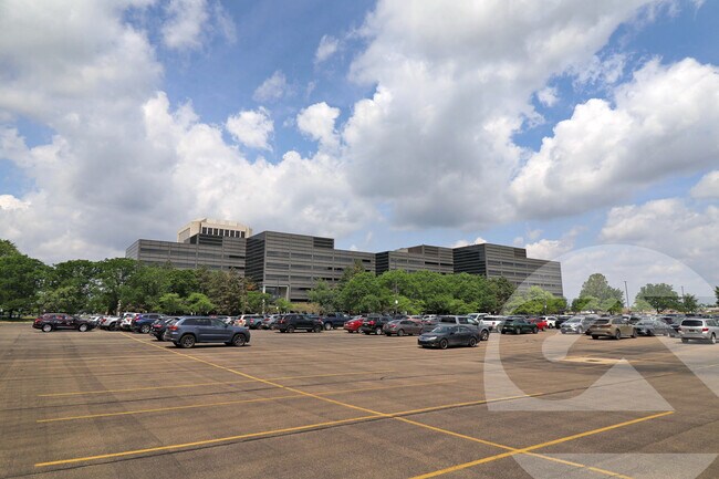 More details for 4-6 Parklane Blvd, Dearborn, MI - Office to Rent