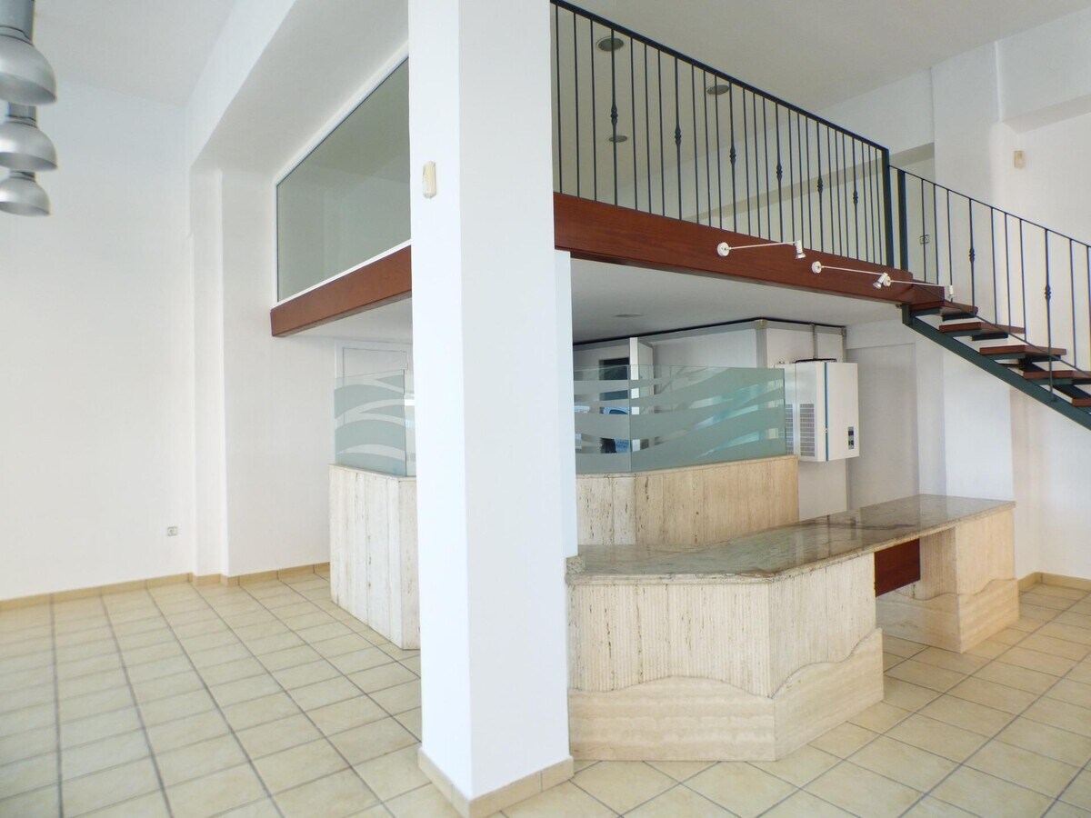 Manresa, BAR 08243 - Unit Puerta 3 -  - Interior Photo - Image 2 of 6