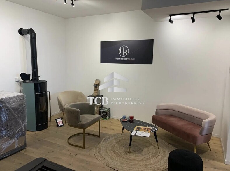 Light Industrial in Carquefou to rent - Interior Photo - Image 3 of 6