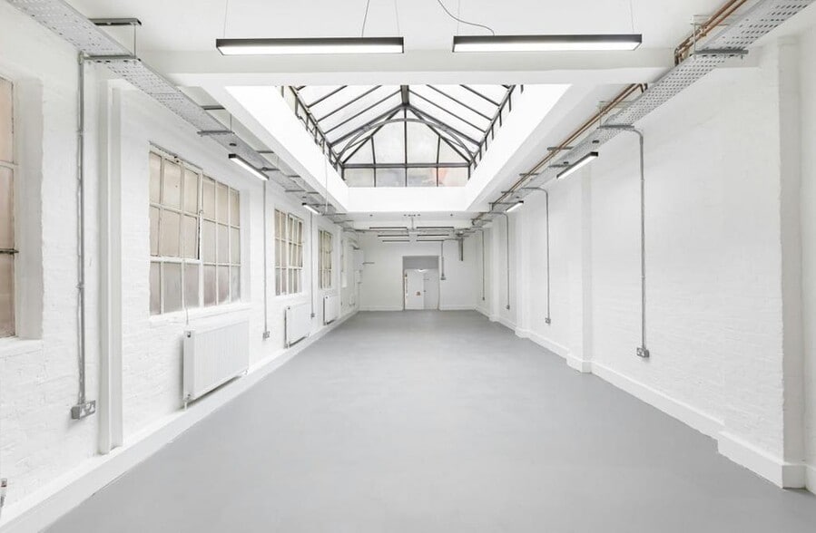 237 Hackney Rd, London to rent - Building Photo - Image 1 of 39