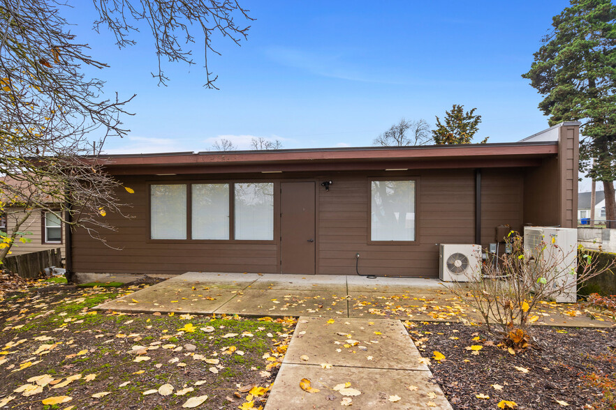 124 Berkeley Ave, Molalla, OR for sale - Building Photo - Image 3 of 33