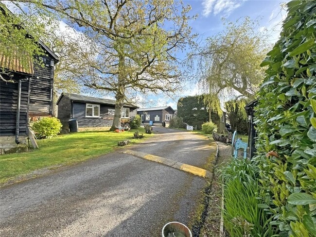 More details for Coombe Hill Rd, East Grinstead - Office to Rent