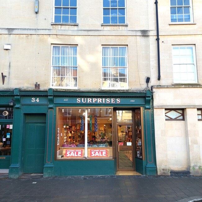 More details for 34 Market Pl, Cirencester - Retail to Rent