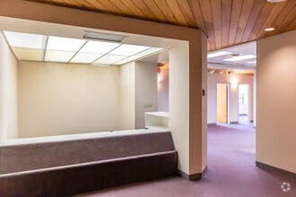 2444 Morris Ave, Union Township, NJ to rent Interior Photo- Image 1 of 8