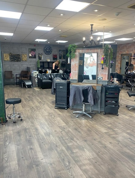 73-75 High Rd, Felixstowe for sale - Interior Photo - Image 2 of 3