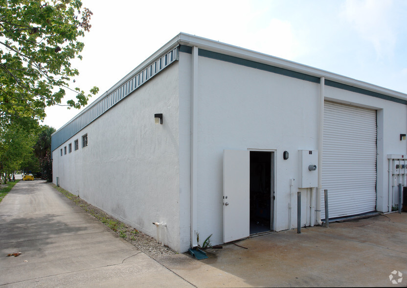 150 East Dr, West Melbourne, FL for rent - Building Photo - Image 2 of 6