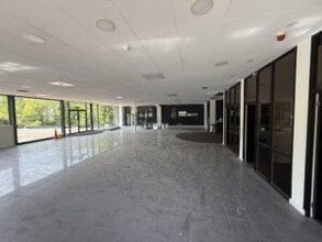 200 Sharrow Vale Rd, Sheffield to rent Interior Photo- Image 2 of 3