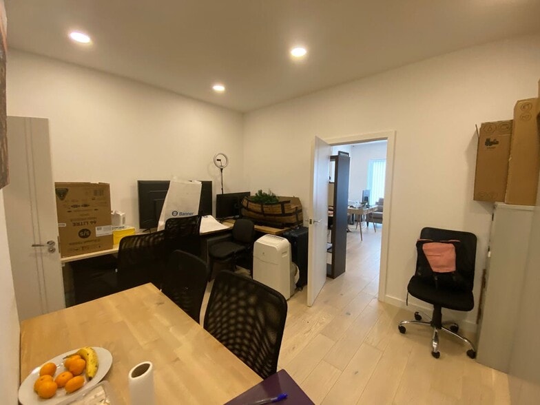 50 Leytonstone Rd, London to rent - Interior Photo - Image 2 of 3