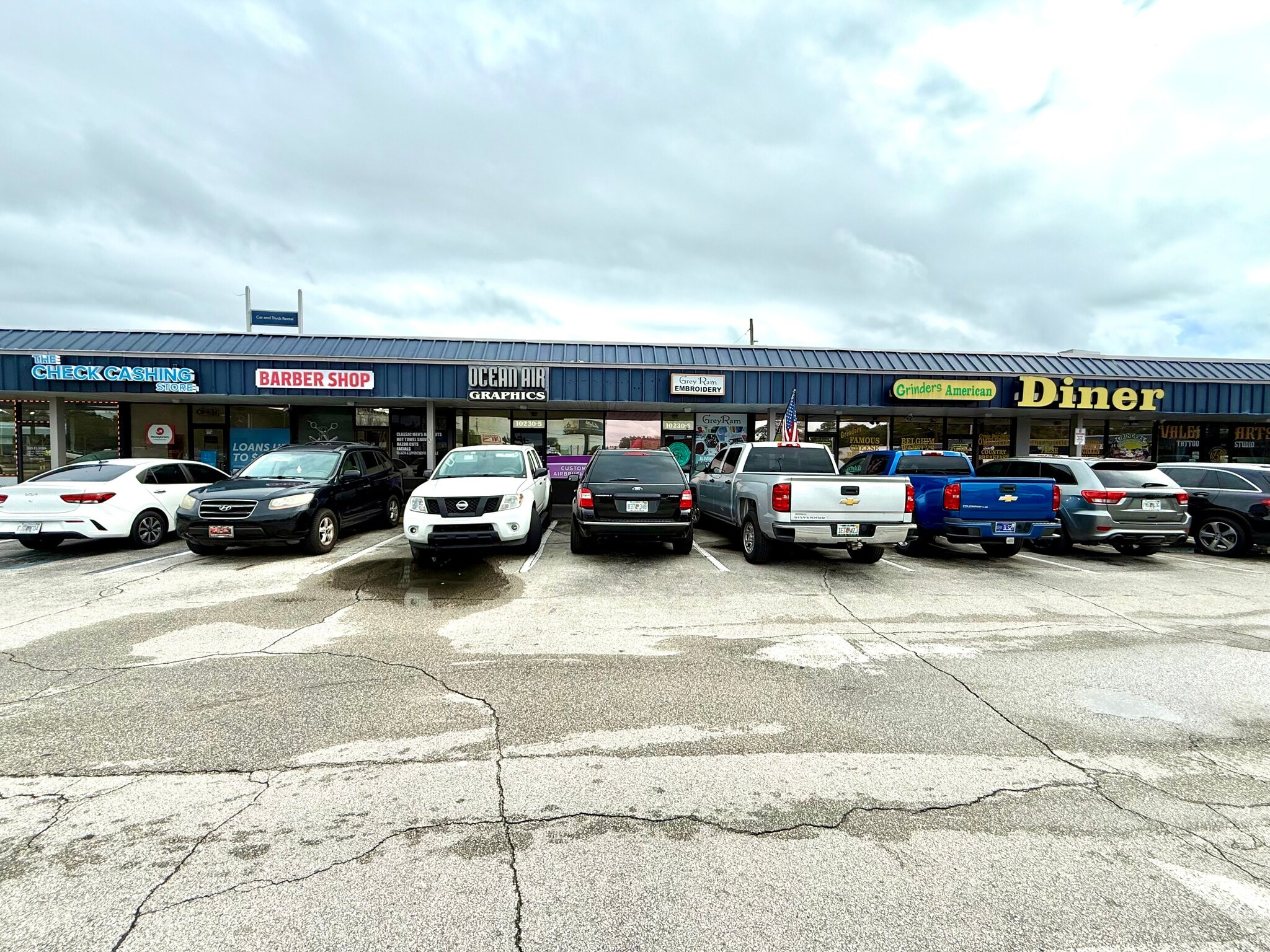 10214-10230 Atlantic Blvd, Jacksonville, FL to rent Interior Photo- Image 1 of 4