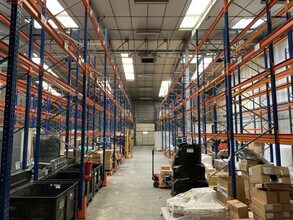 Light Industrial in Morangis for sale Interior Photo- Image 1 of 5