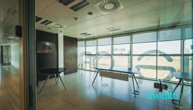 Office in El Prat de Llobregat, Barcelona to rent Interior Photo- Image 2 of 6