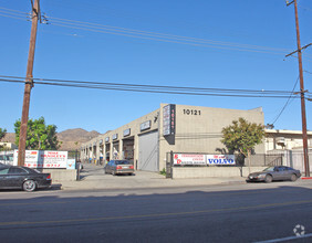 10121 Canoga Ave, Chatsworth, CA for rent Primary Photo- Image 1 of 5