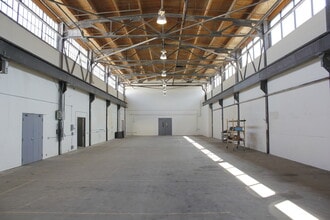 1618-1620 Central Ave NE, Minneapolis, MN to rent Interior Photo- Image 2 of 16