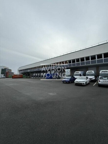 Light Industrial in Rosny-sous-Bois to rent - Building Photo - Image 3 of 8