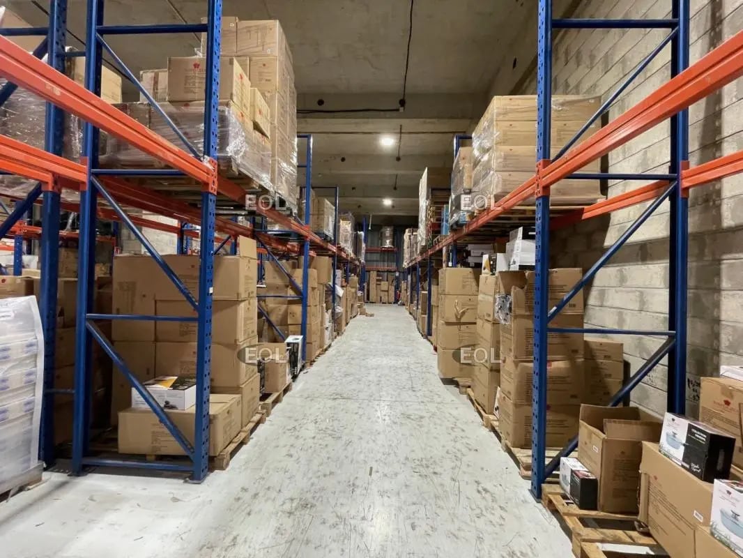 Light Industrial in Pantin to rent Interior Photo- Image 1 of 4