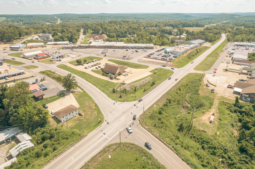 100 H & S, Doniphan, MO for sale - Building Photo - Image 3 of 30