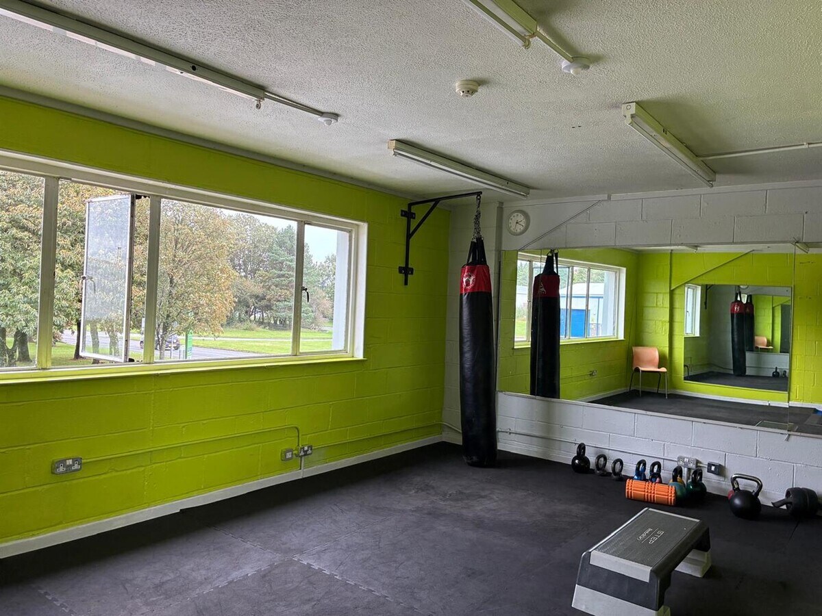 Kestrel Clos, Bridgend, MGN CF31 3RW - Unit 1 -  - Interior Photo - Image 2 of 4