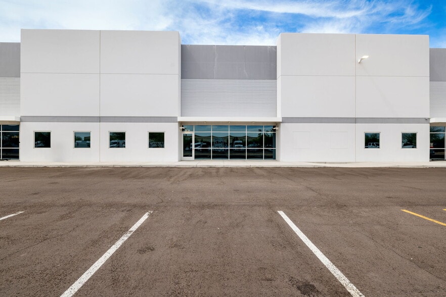 777 W Pinnacle Peak Rd, Phoenix, AZ to rent - Building Photo - Image 2 of 16