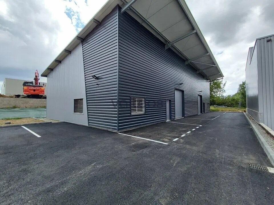 Location Local d'activités 150 m² à 375 m² - Photo 1