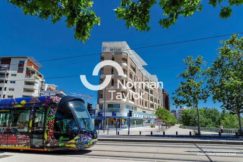 Retail in Montpellier to rent - Building Photo - Image 2 of 2