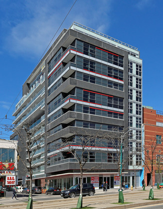 More details for 270 Spadina Ave, Toronto, ON - Retail for Rent