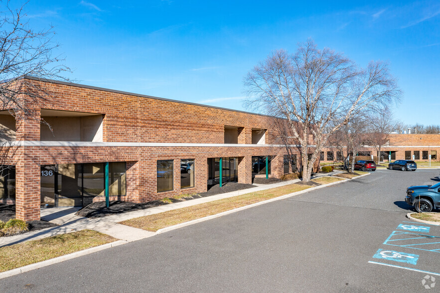 130 Gaither Dr, Mount Laurel, NJ for rent - Building Photo - Image 1 of 5