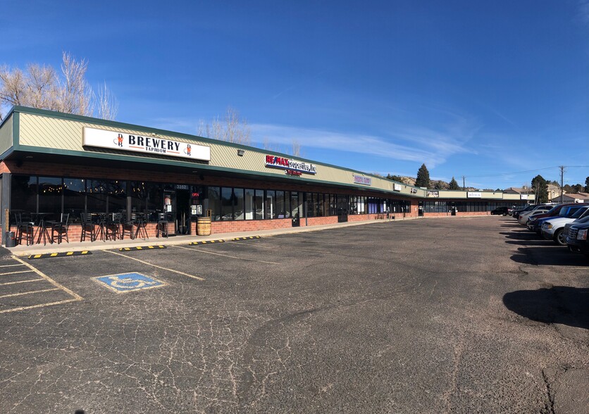 3352-3366 Templeton Gap Rd, Colorado Springs, CO for rent - Primary Photo - Image 1 of 16