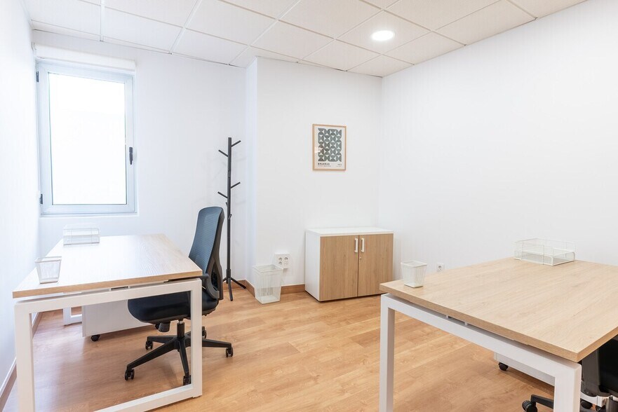 Plaza de Uncibay, 3, Málaga, Málaga to rent - Interior Photo - Image 2 of 11