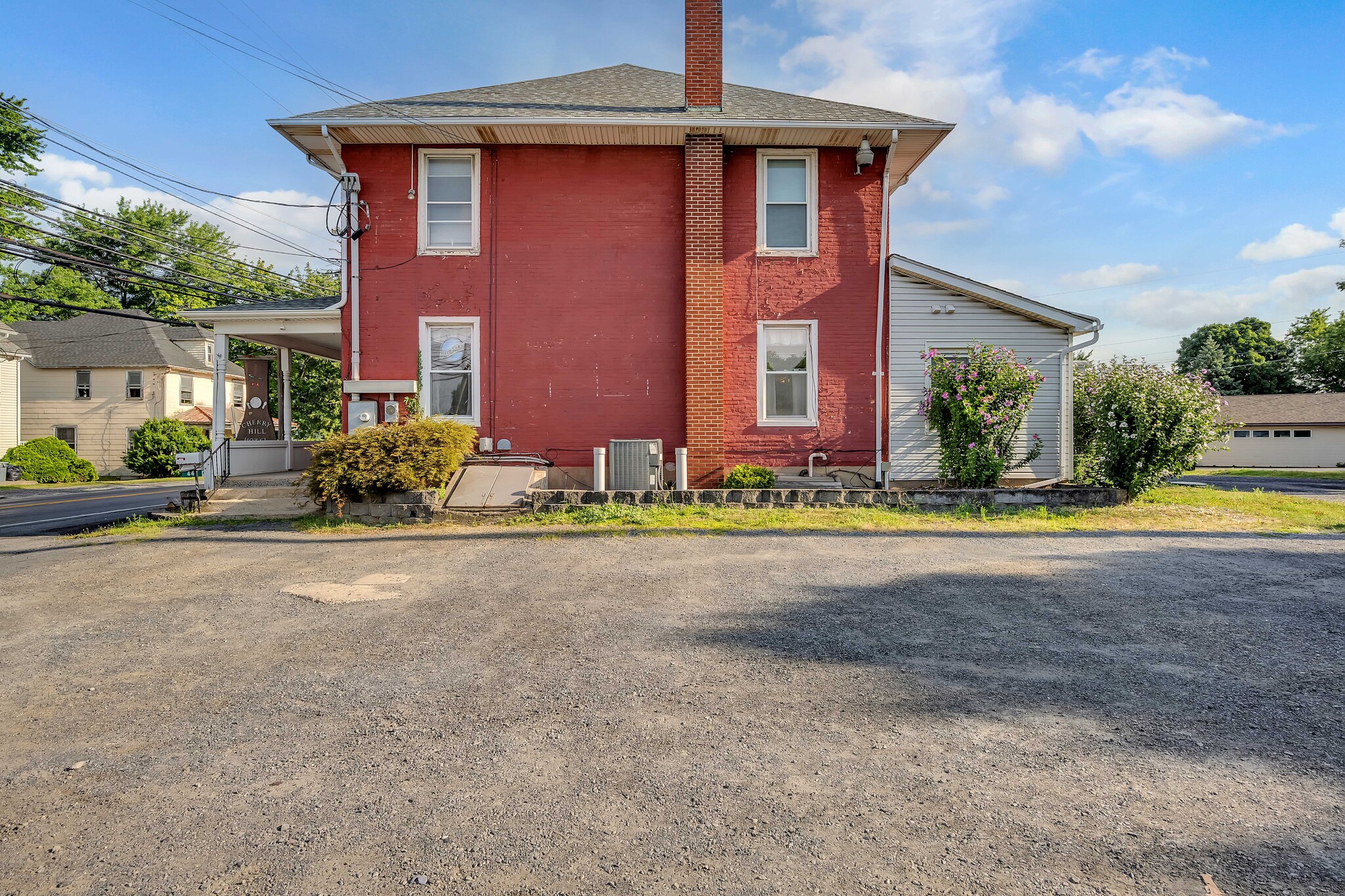 442 Bushkill Center Rd, Nazareth 18064 Cherry Hill Hotel