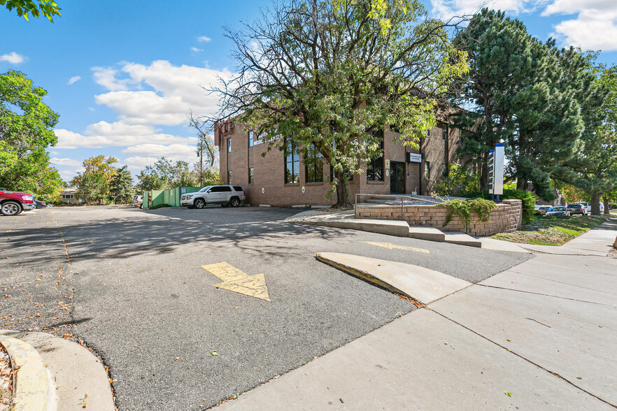 North Zuni Medical Center and Vacant Lot portfolio of 2 properties for sale on LoopNet.co.uk - Building Photo - Image 3 of 60