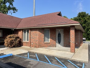 3844 Leeds Ave, North Charleston, SC for rent Building Photo- Image 1 of 13