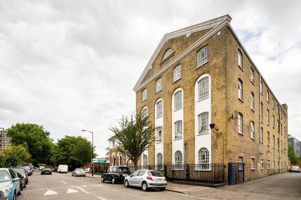 99-103 Lomond Grove, London to rent Building Photo- Image 1 of 5